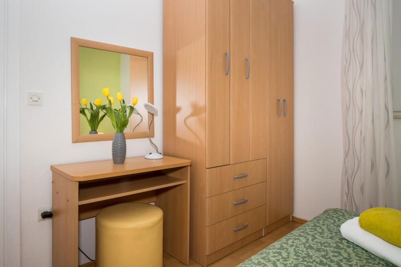 Apartmani Filipic Bol Exterior photo